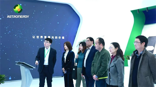 巴基斯坦駐上海總領事一行到訪正泰新能海寧總部