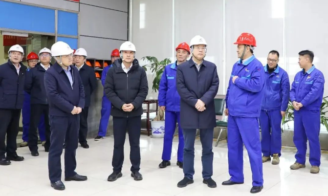江蘇省國資委領(lǐng)導(dǎo)到徐礦督導(dǎo)檢查安全穩(wěn)定工作